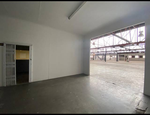 4,302M² WAREHOUSE FOR SALE IN INDUSTRIA WEST